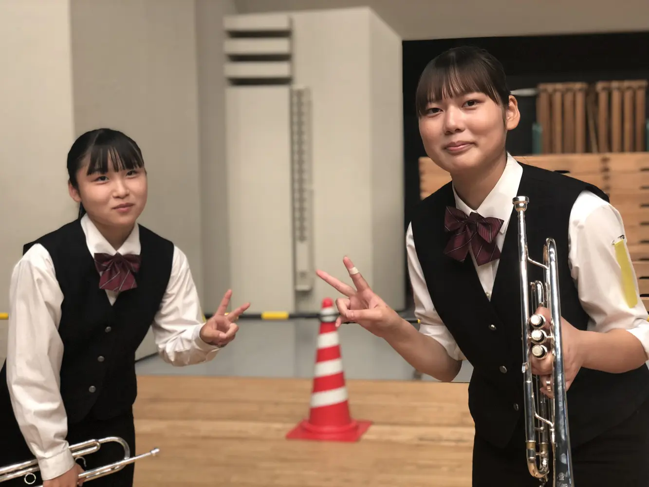 吹奏楽部女子中学生 