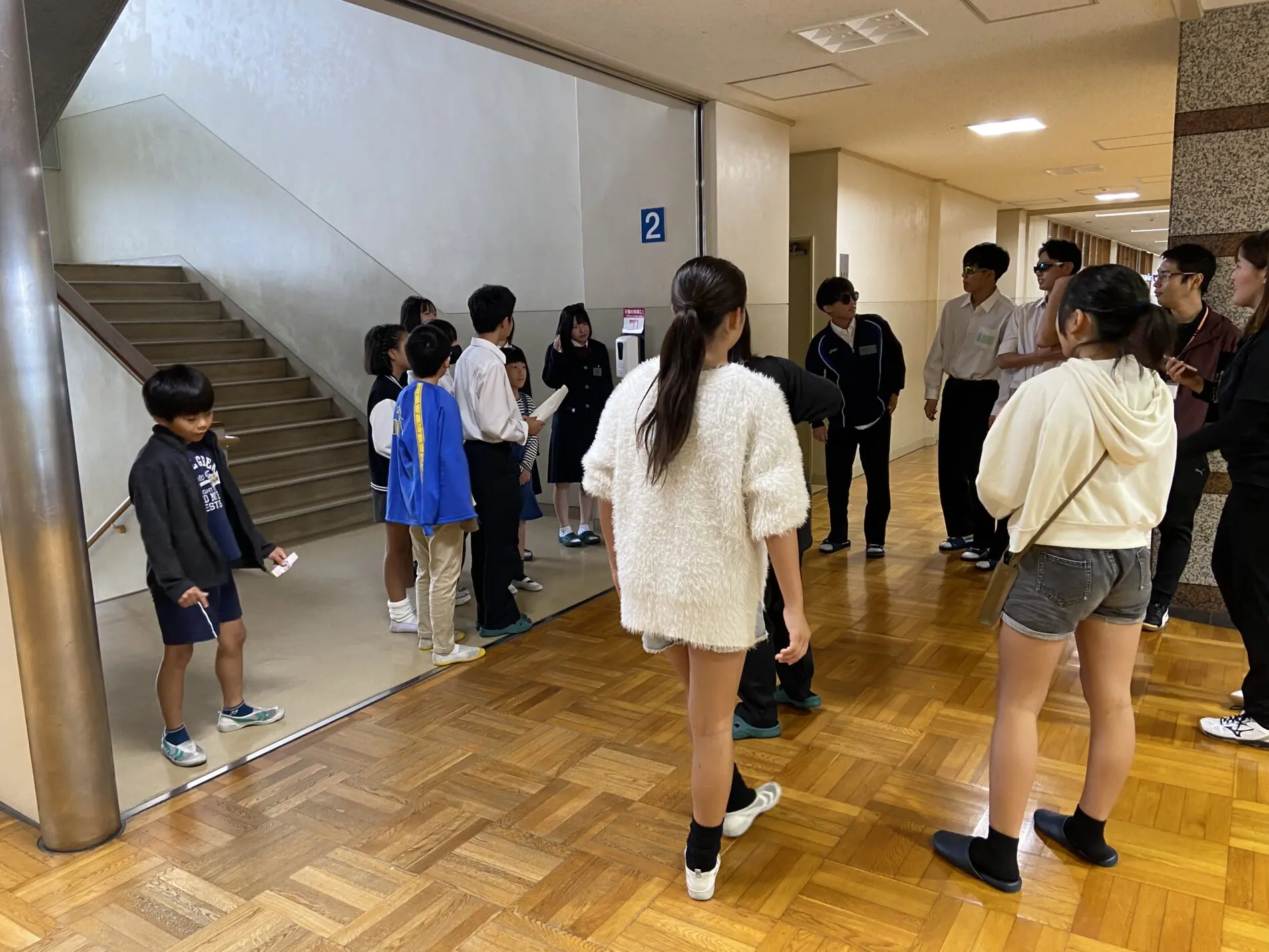 高校 De 逃“歩”中～Walk for English実施 - 富士市立高等学校